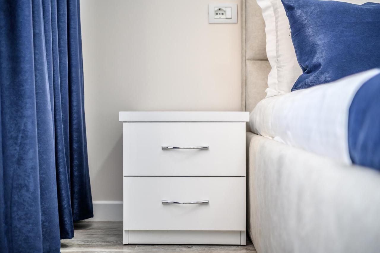 Miku Apartment-Modernly Designed Downtown Тирана Екстериор снимка