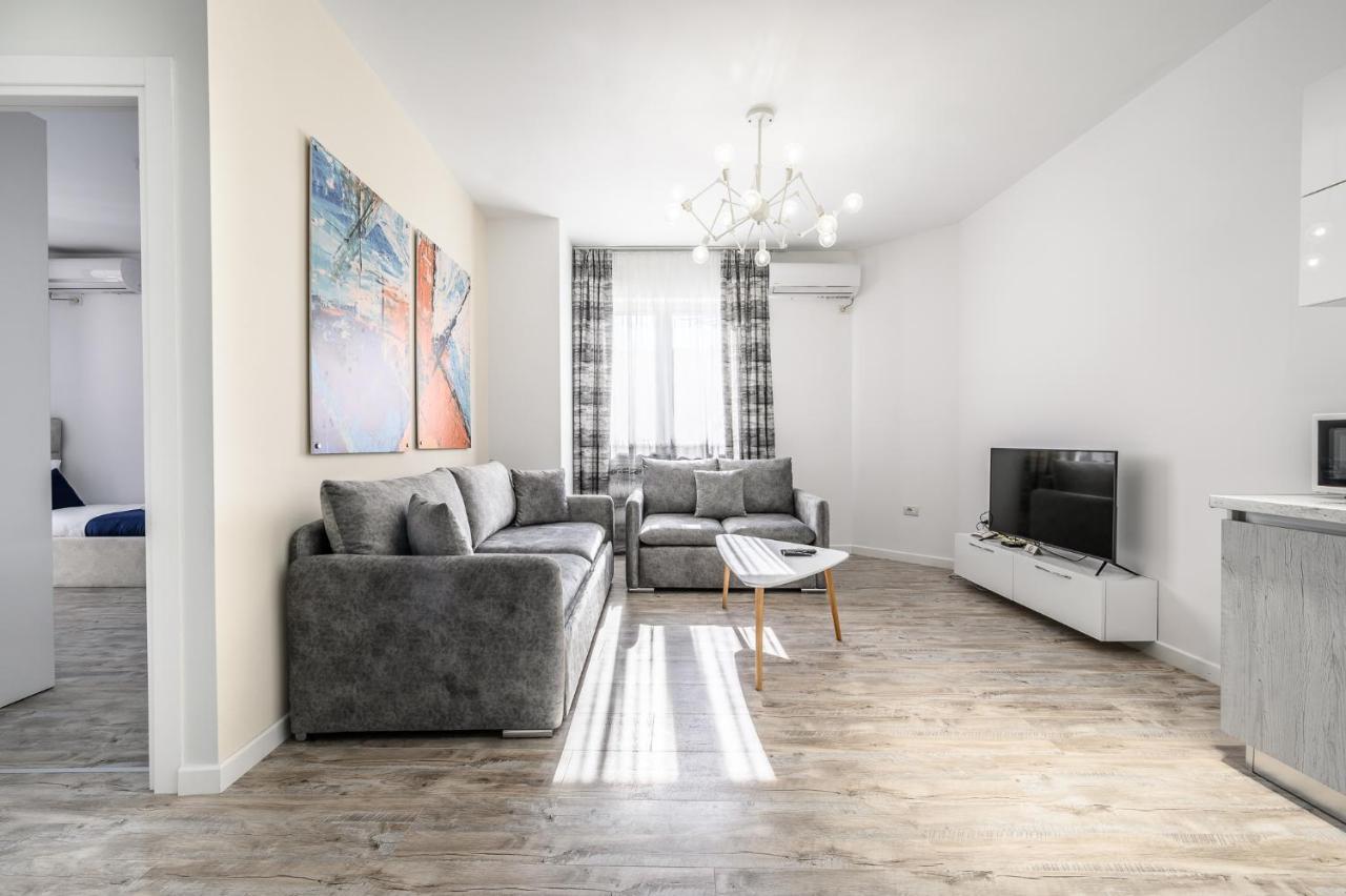 Miku Apartment-Modernly Designed Downtown Тирана Екстериор снимка