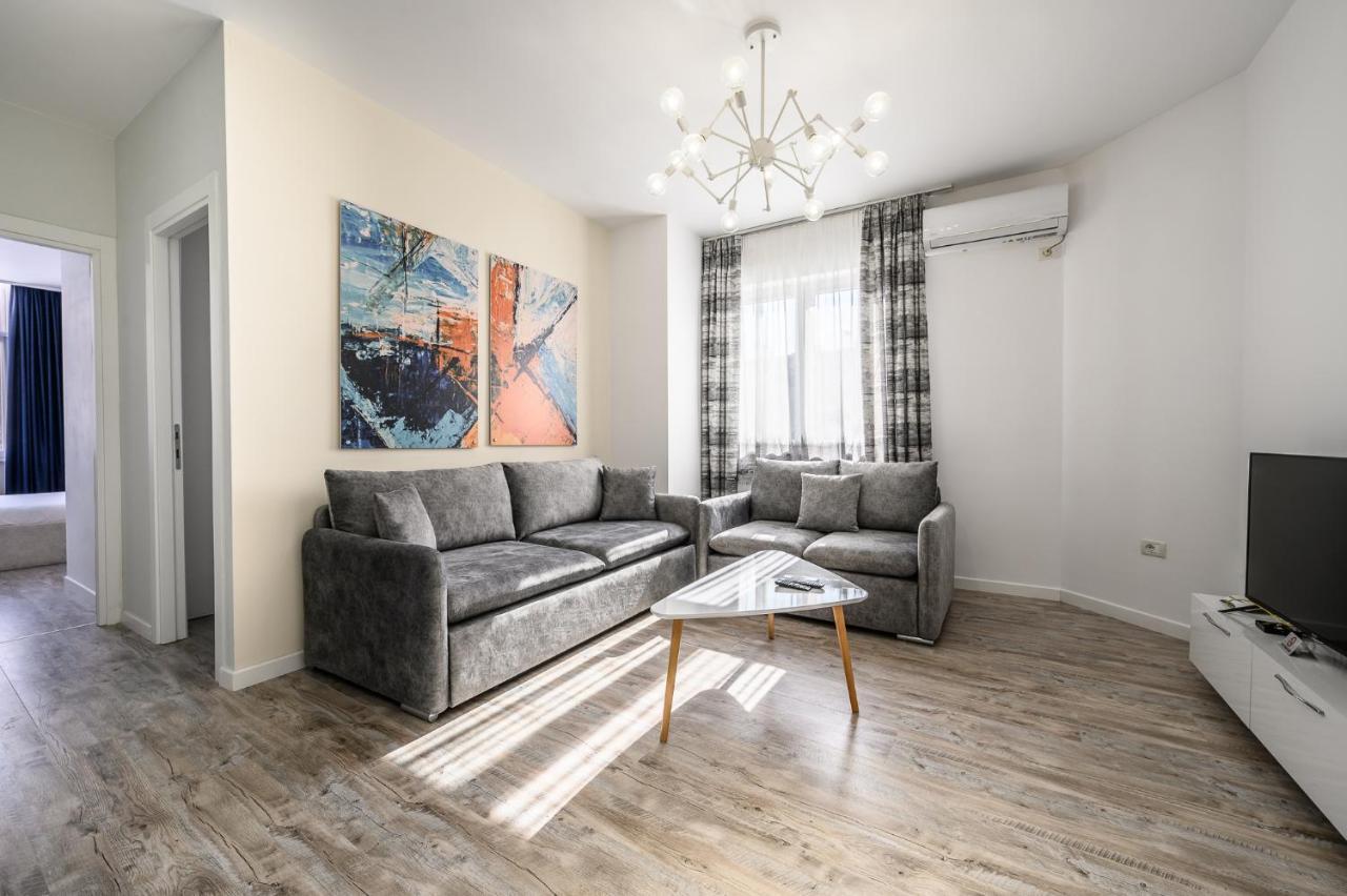 Miku Apartment-Modernly Designed Downtown Тирана Екстериор снимка