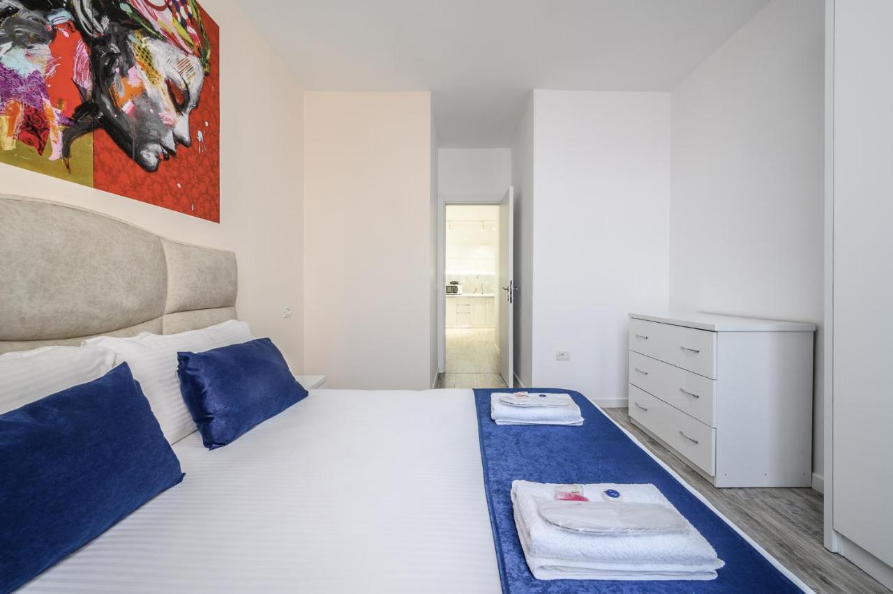 Miku Apartment-Modernly Designed Downtown Тирана Екстериор снимка